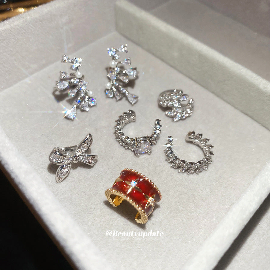 Luxury-Style Zirconia Bow-Shaped Ear Cuffs for Women Non-Piercing Delicate Fashion Ear Jewelry