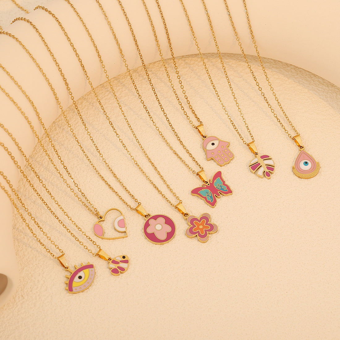 Collana alla Moda a Cuore Rosa con Fiori e Pendente a Farfalla in Acciaio Inossidabile da Donna