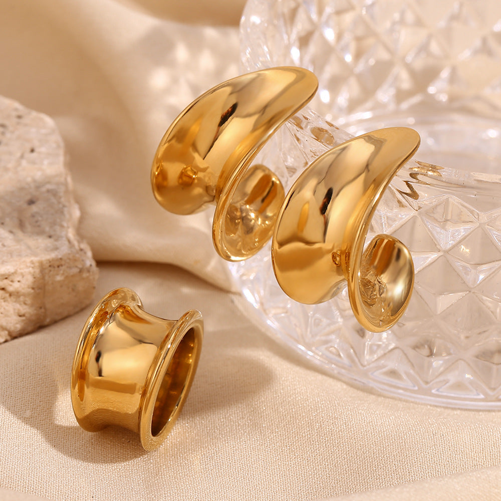 Minimalist Geometric Stainless Steel Plated 18K Gold Hoop Earrings for Women with Smooth Finish and Curved Hook Design