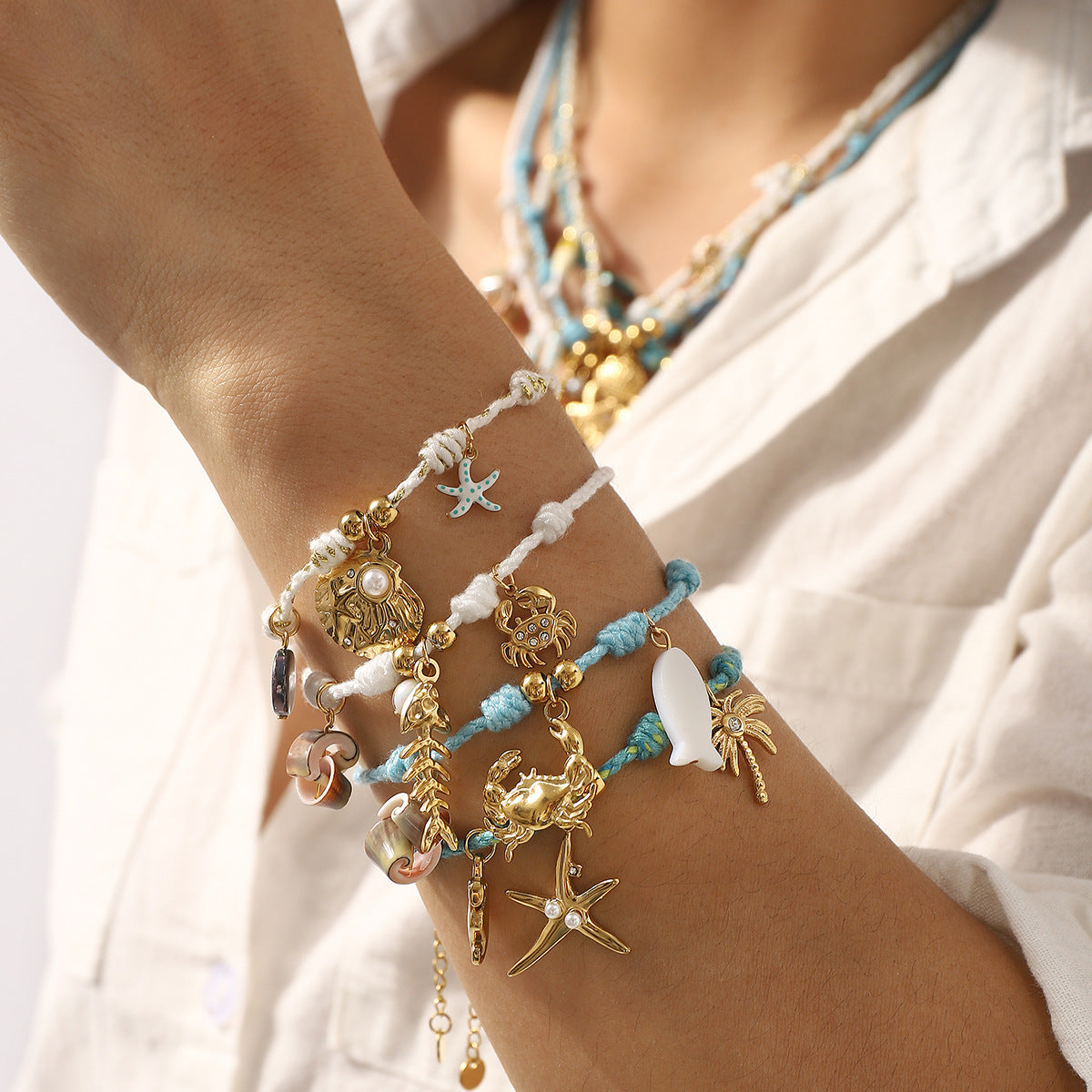 Collana con Pendente Stella Marina e Conchiglia Stile Naturale da Donna, in Acciaio Inox con Finitura Placcata Oro 14K su Catena a Cordino