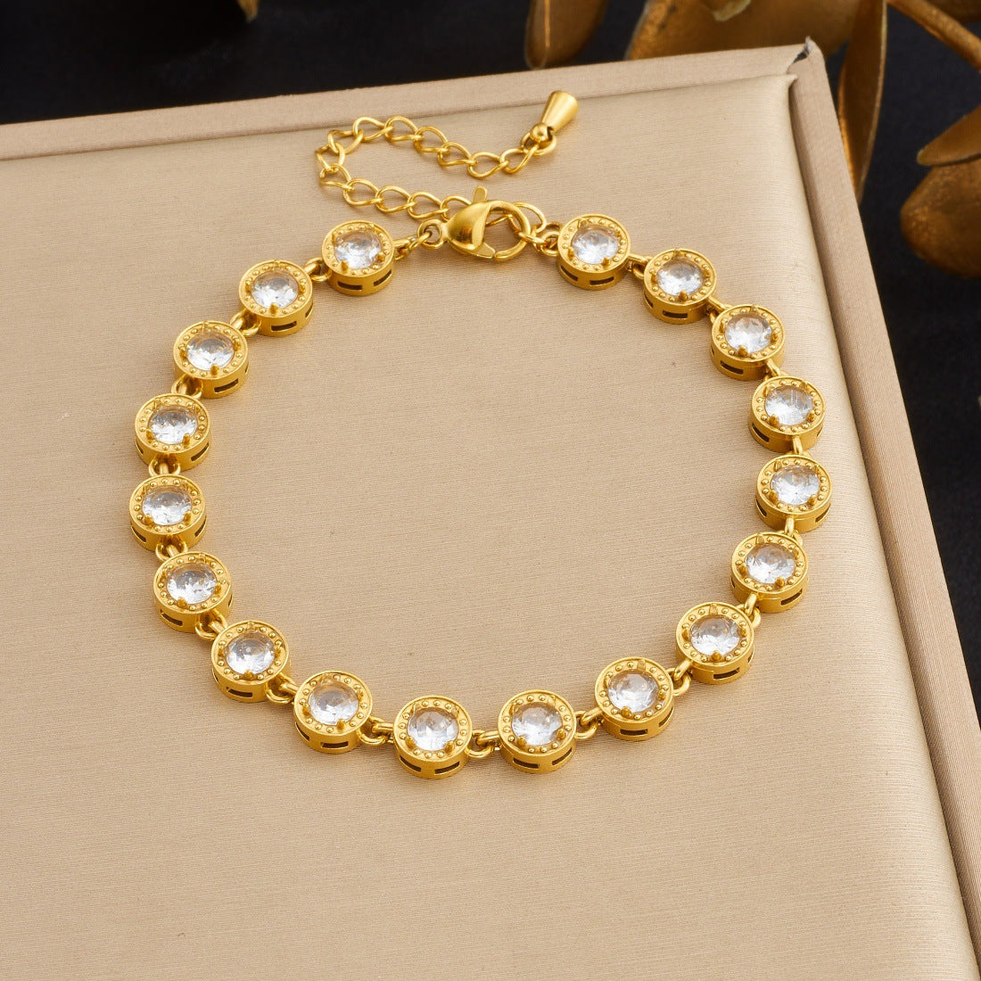 Minimalist Elegant Round Geometric Rhinestone Glass Bead Gold Plated Stainless Steel Bracelet for Women