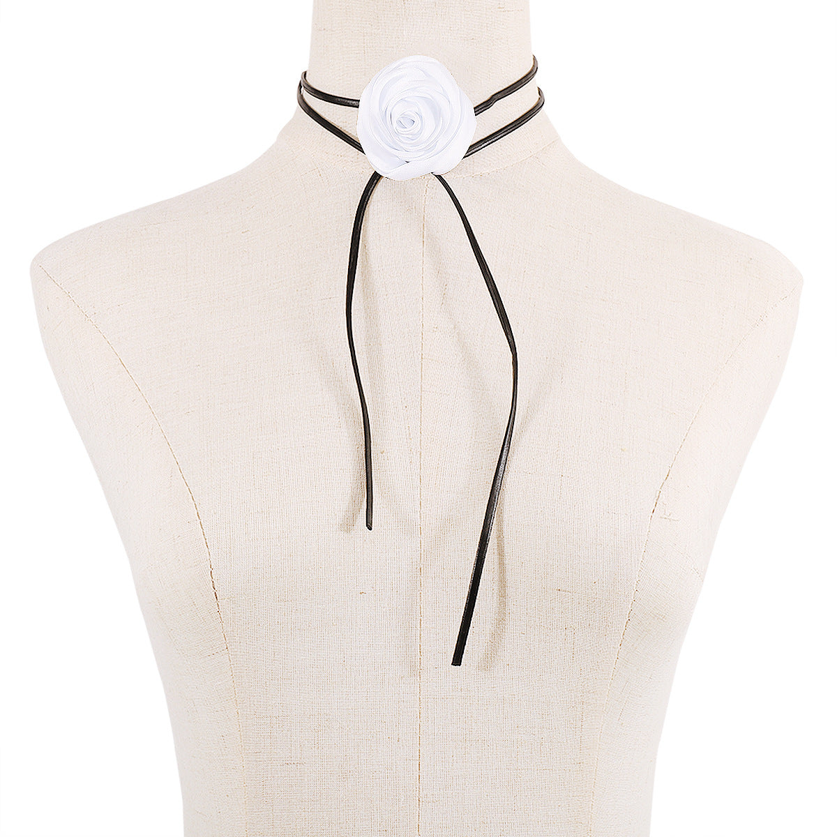 Collana con ciondolo a fiore in stile vintage romantico francese, fatta a mano, con girocollo in pelle PU e design geometrico