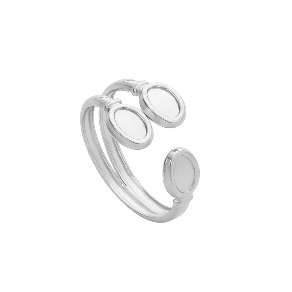 Anello da donna regolabile geometrico minimalista in acciaio inossidabile con design cavo e finitura placcata