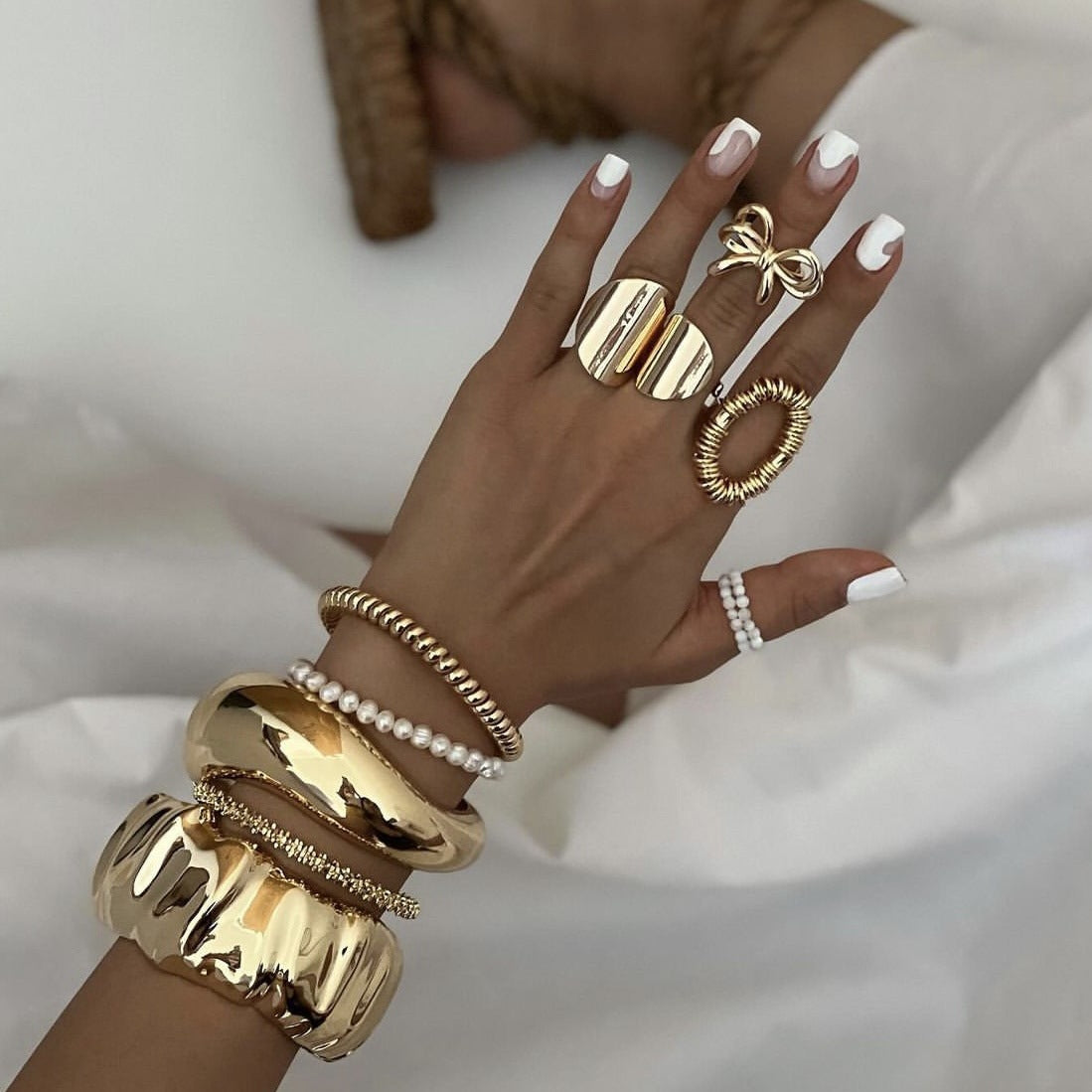 Fashion Geometric Teardrop Polished Plated Alloy Cuff Bracelet