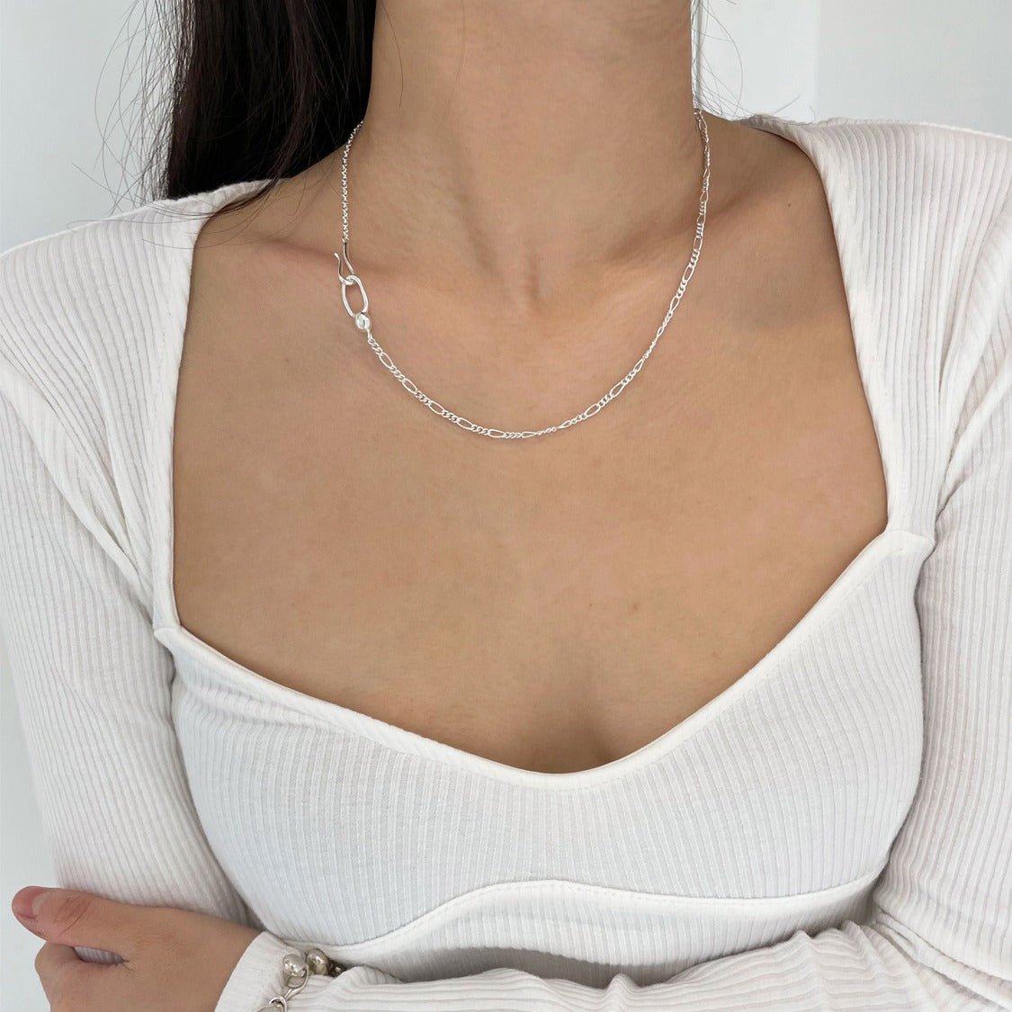 Collar Minimalista de Plata de Ley 925 con Estrellas Geométricas y Cuentas para Mujer