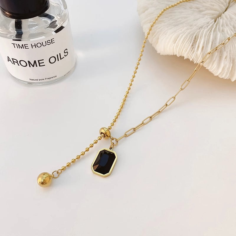 Vintage Emerald Green Asymmetrical Animal-Shaped Titanium Steel Pendant Necklace for Women and Men Adjustable Clavicle Chain with Plated Finish
