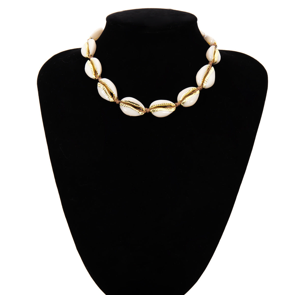 Collana Minimalista Regolabile Monostrato da Donna con Ciondolo a Conchiglia Placcato Oro su Cordino Intrecciato