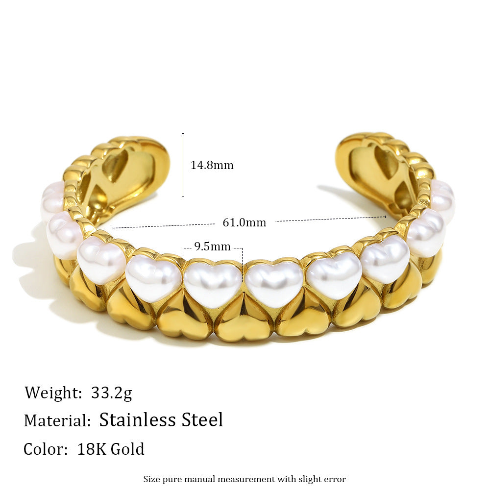 Bracciale alla moda minimalista a forma di cuore in acciaio inossidabile placcato oro 18 carati con perle simulate da donna