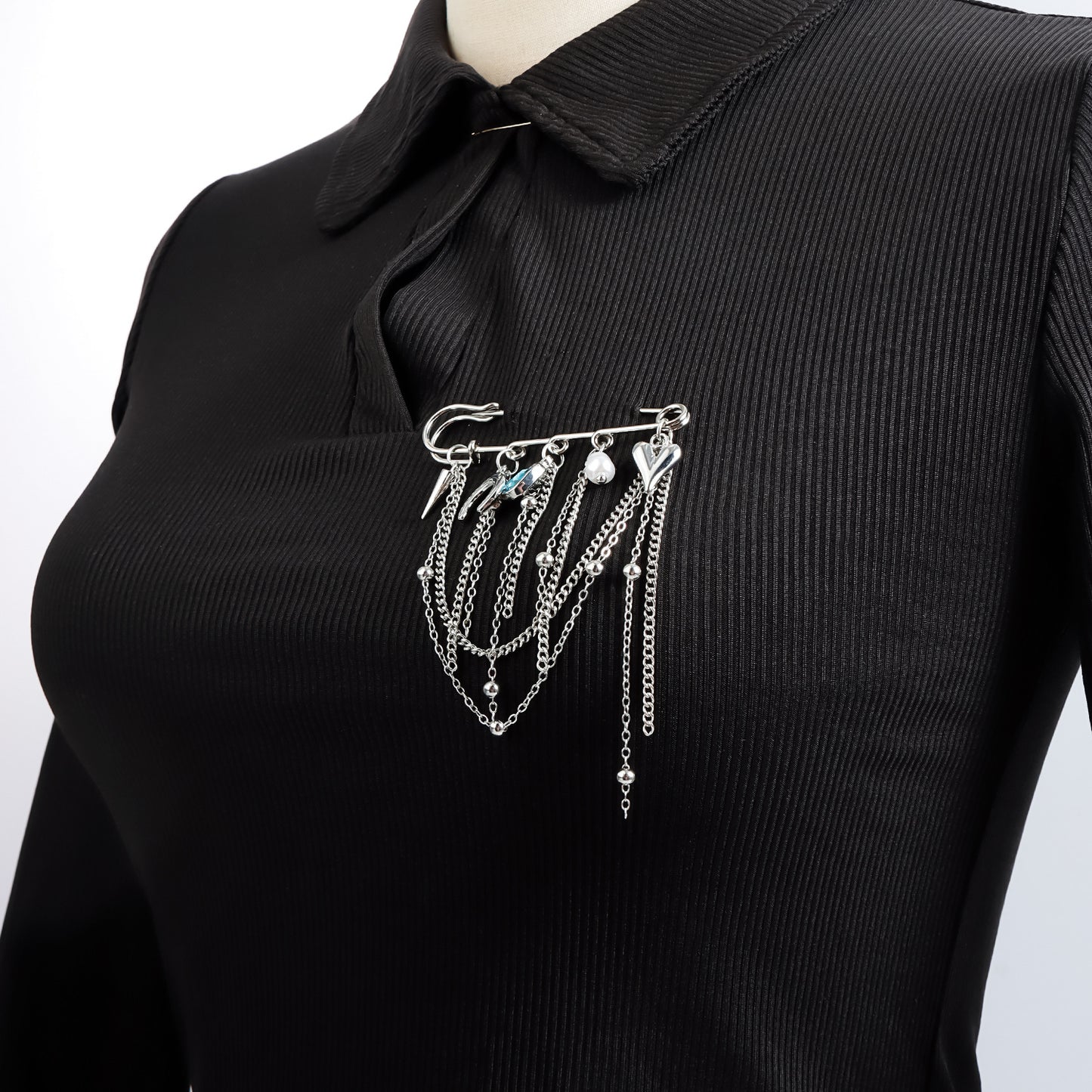 Broche de Luna y Corazón Geométrico de Moda para Mujer con Cuerpo de Aleación y Acabado Galvanizado para Regalo de Decoración o Uso Antideslizante