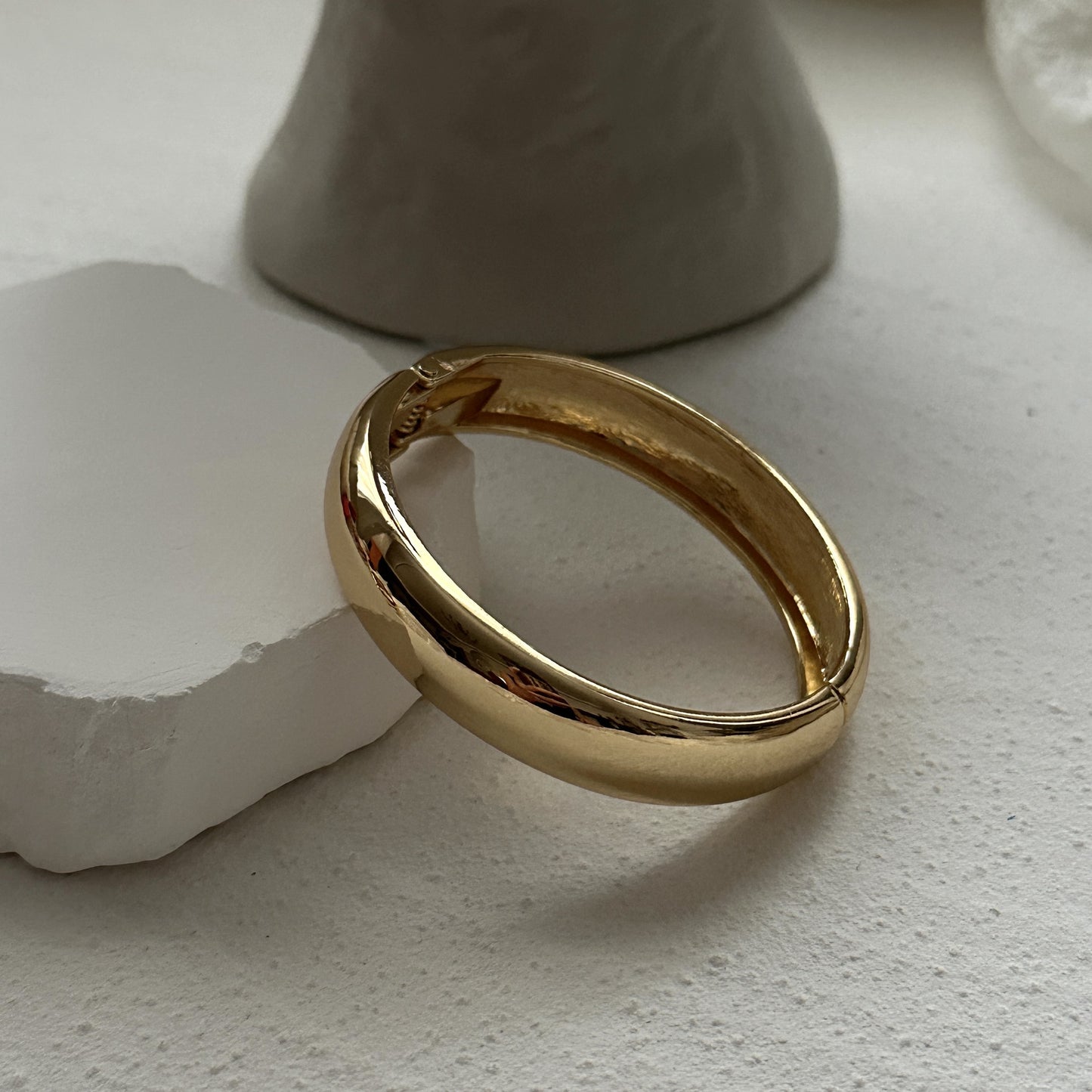 Minimalist Geometric Teardrop Plated Alloy Cuff Bracelet for Women