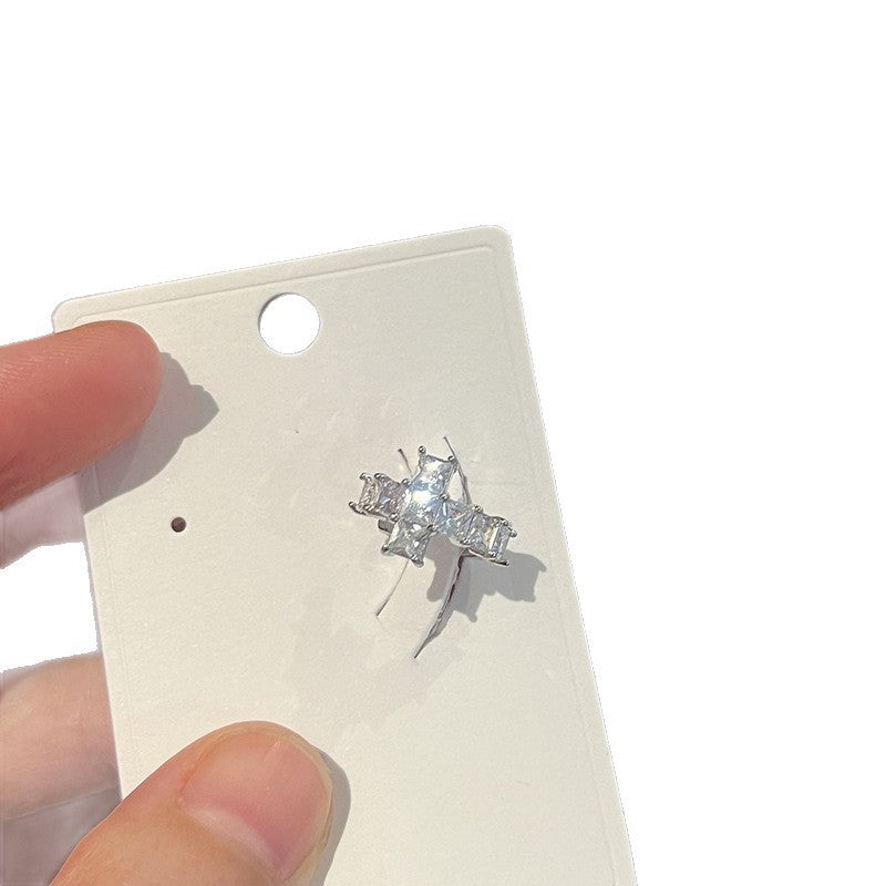 Orecchini a polsino minimalisti a croce con zirconi per donna, in rame a forma geometrica con intarsi in zirconi per uso quotidiano e ufficio