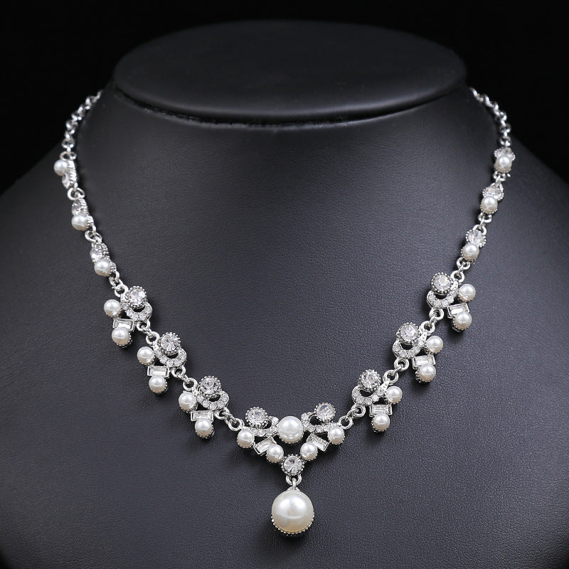 Fashion OL Style Waterdrop-Shaped Alloy Necklace and Earrings Set with Plated Finish for Women