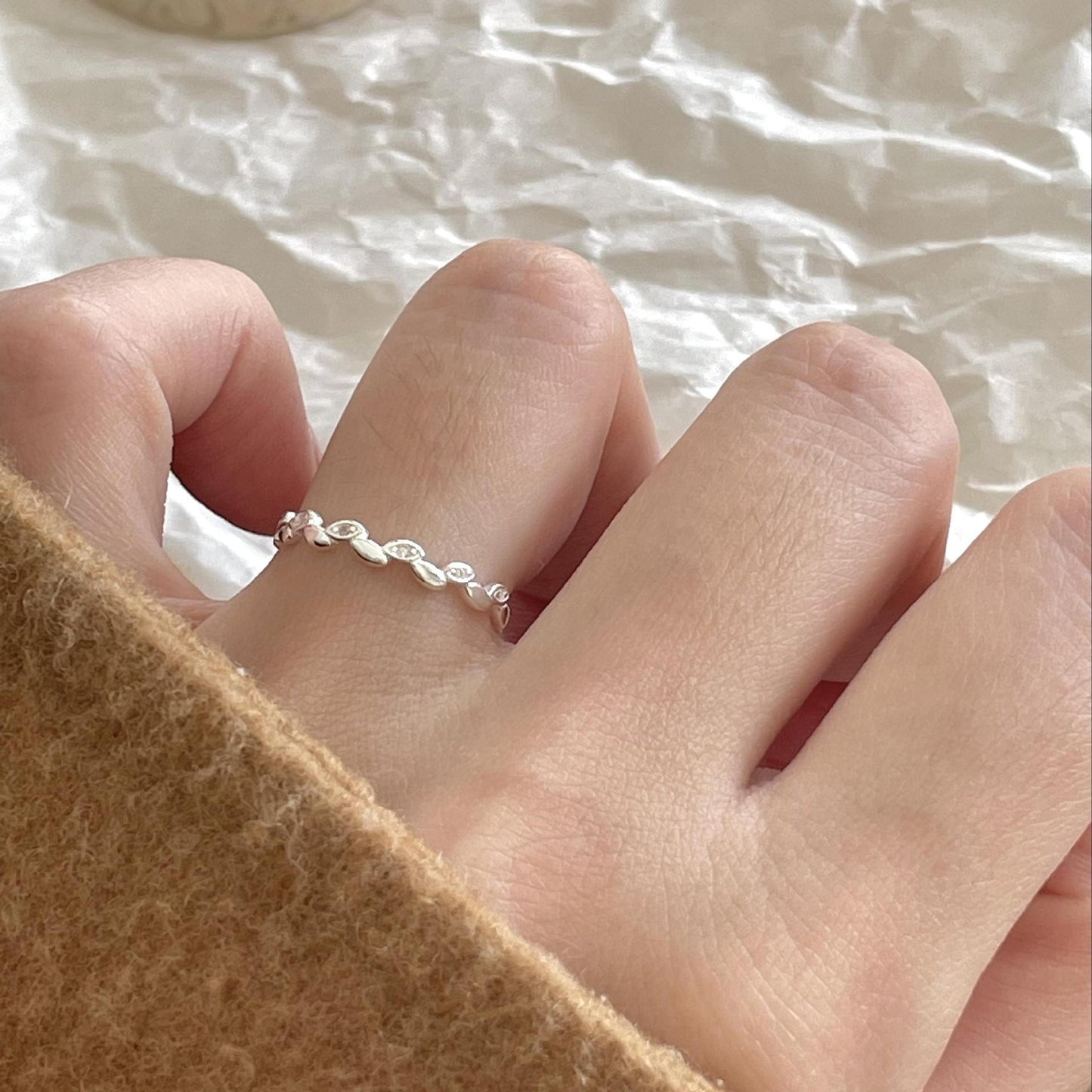 Anillo minimalista de planta chapado en plata de ley 925