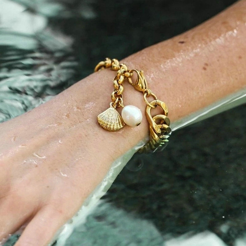 Elegant Geometric Stainless Steel Bracelet with 18K Gold Plated Cuban Chain and Freshwater Pearl Accents for Women