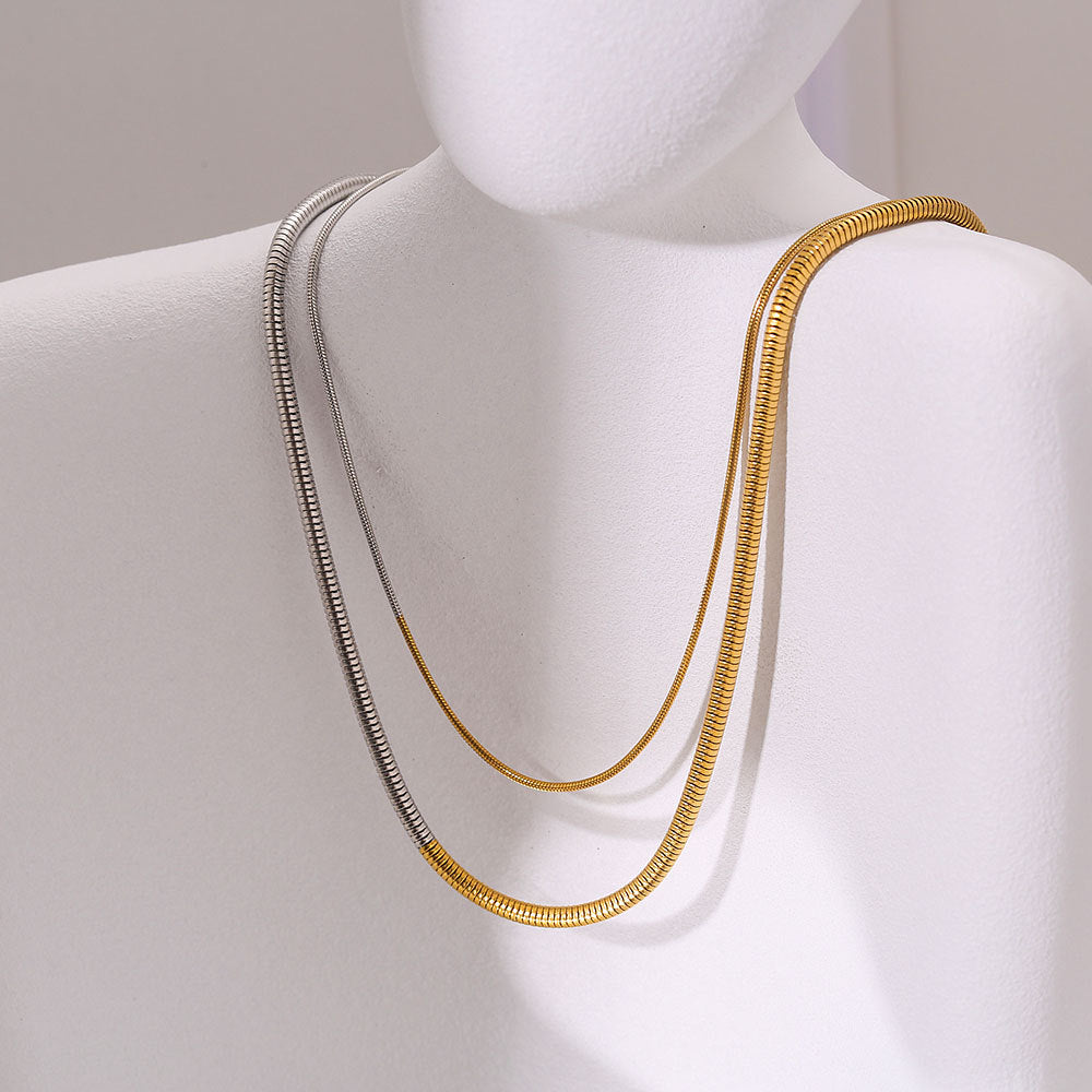 Collana Minimalista a Catena Serpentina Bicolore Sfumata a U in Acciaio Inossidabile e Acciaio al Titanio Unisex