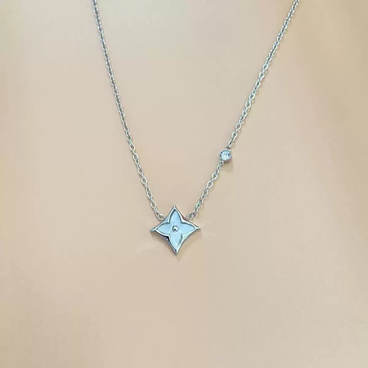 Four-leaf Clover Rhombus Titanium Steel Necklace with Rhinestone and Shell Inlay for Women