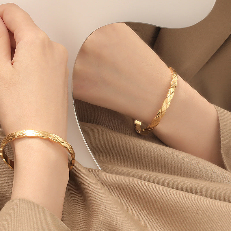 Minimalist French Chic Geometric Grid Pattern Titanium Steel Bracelet with Gold and Silver Plating