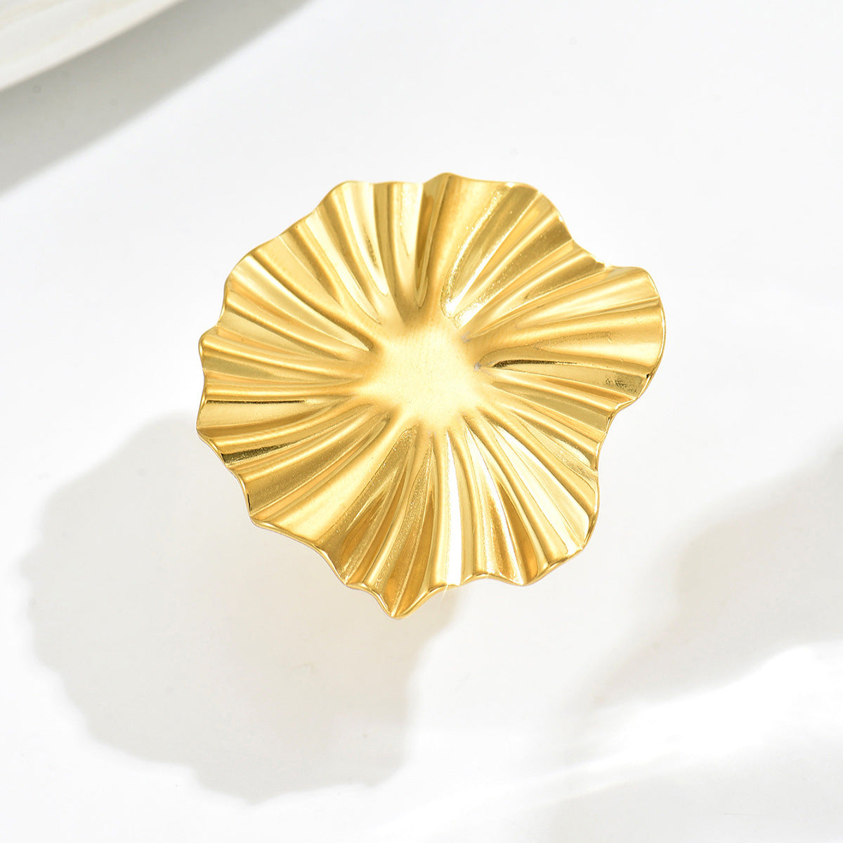 Anillo Abierto Geométrico Minimalista para Mujer en Aleación de Zinc con Textura Martillada Pulida y Acabado Galvanizado