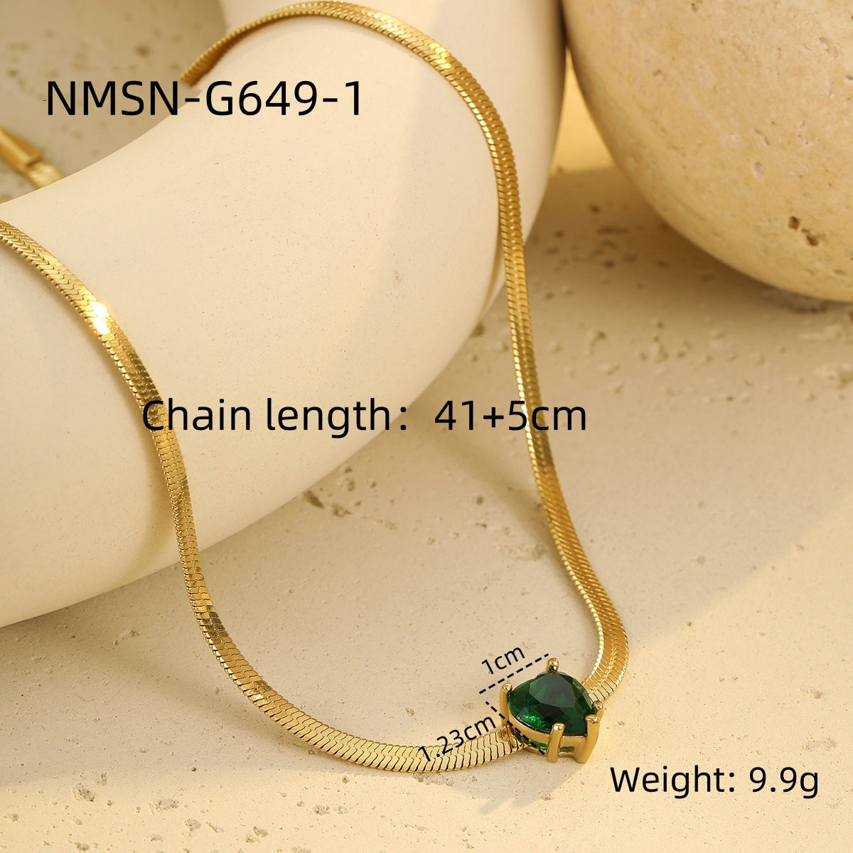 Collar Minimalista de Cadena de Serpiente de Acero Inoxidable Chapado en Oro de 18K con Corazón de Zirconia para Mujer