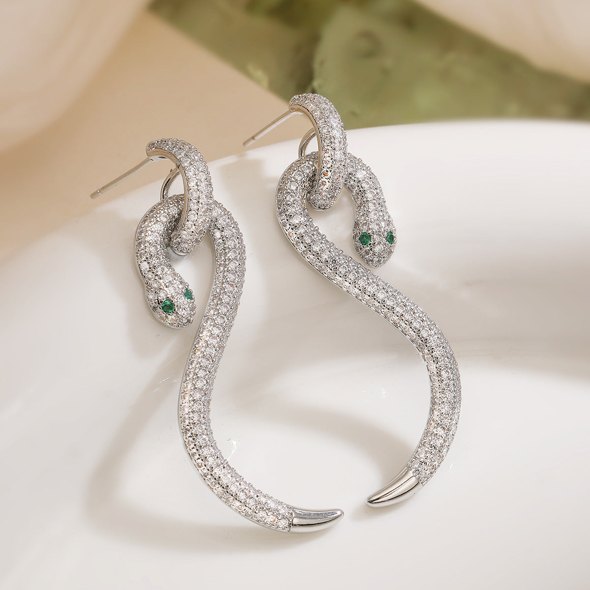 Fashionable Minimalist Snake-Shaped Geometric Earrings for Women with Copper Base and 18K Gold Plating, Micro-Paved Zirconia