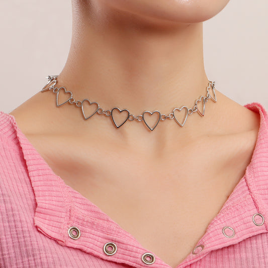 Collar Minimalista de Corazón Hueco Geométrico para Mujer, Colgante de Aleación con Acabado Chapado y Cadena de Perlas