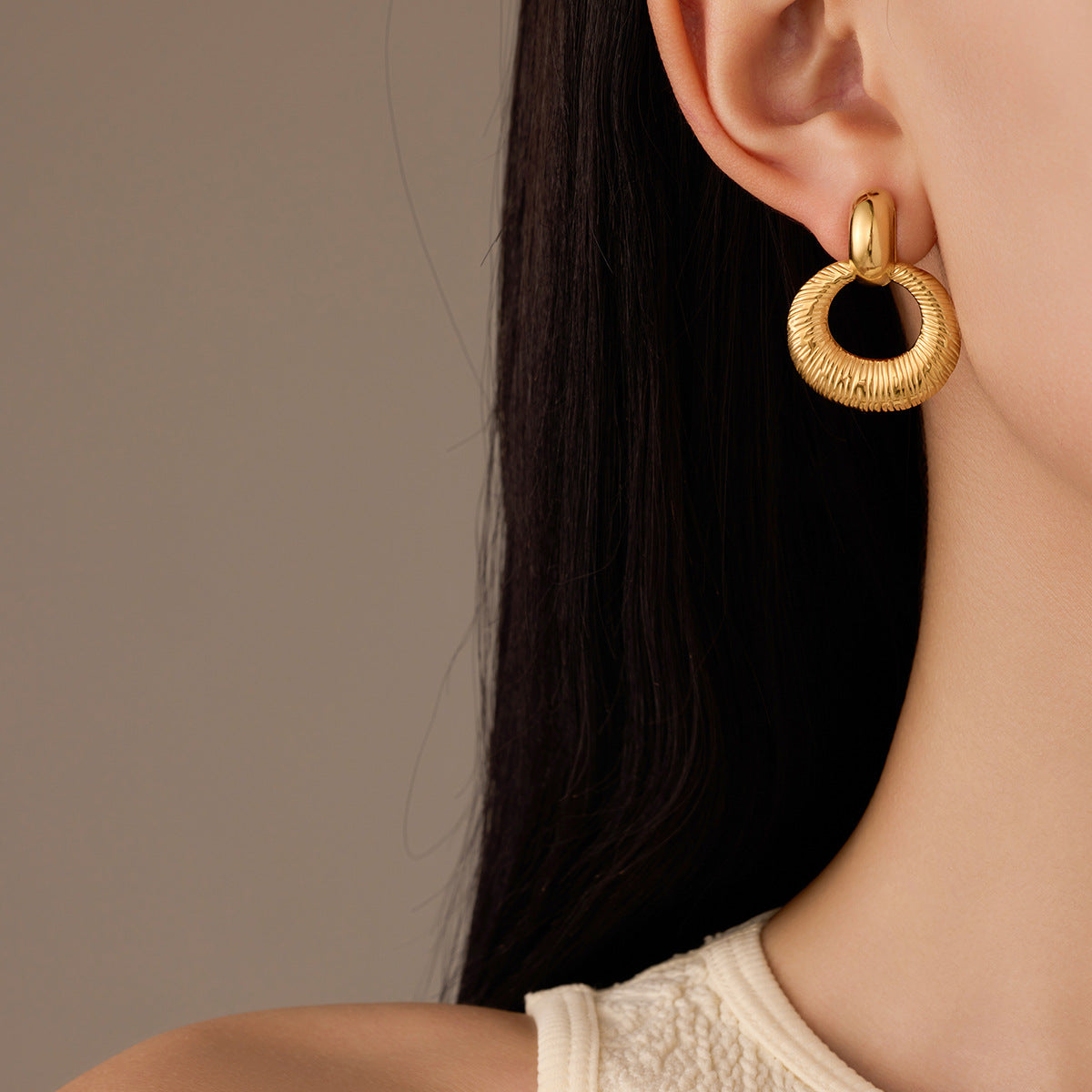 Orecchini pendenti da donna alla moda a doppio strato a forma di anello in acciaio inossidabile con placcatura in oro 18 carati