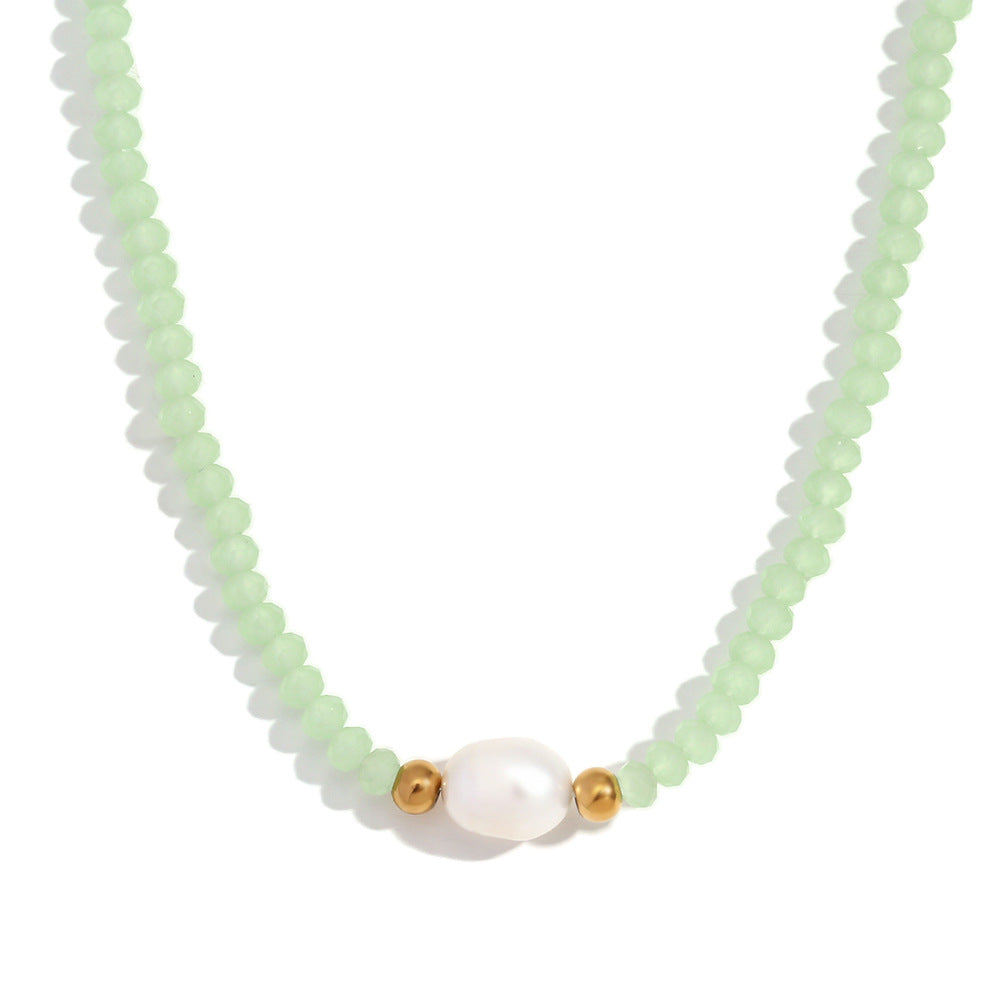 Collana da donna alla moda minimalista geometrica verde Mamba in acciaio inossidabile con singola perla d'acqua dolce e perline di cristallo