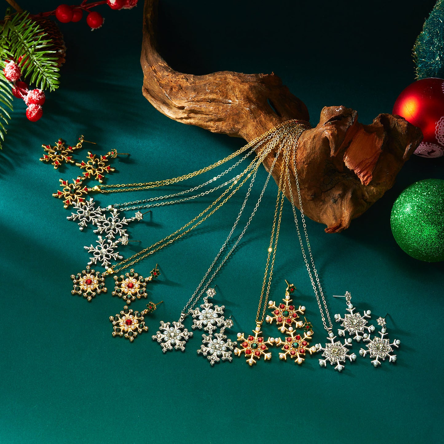 Juego de collar con colgante de copo de nieve navideño con incrustaciones de pedrería en aleación con acabado galvanizado para uso unisex