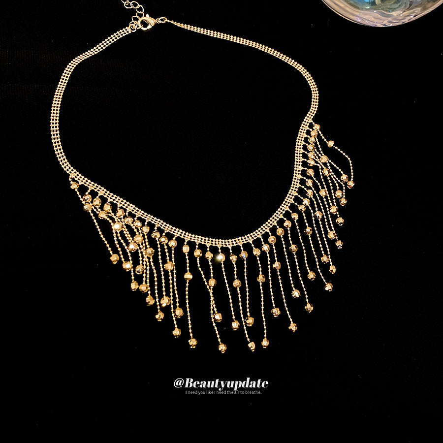 Conjunto de collar con colgante de flecos florales vintage y pulsera de latón con acabado chapado para mujer