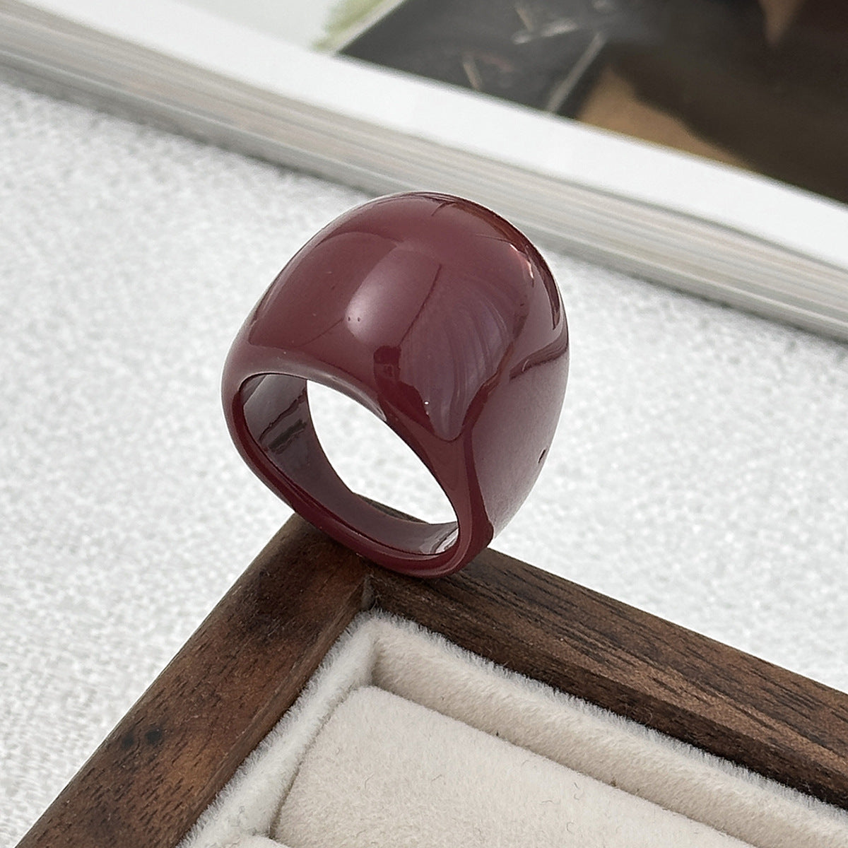 Retro Oversized Red Ombre Tire-Shaped Wide C-Shape Bracelet for Women Handcrafted Resin Bangle Jewelry