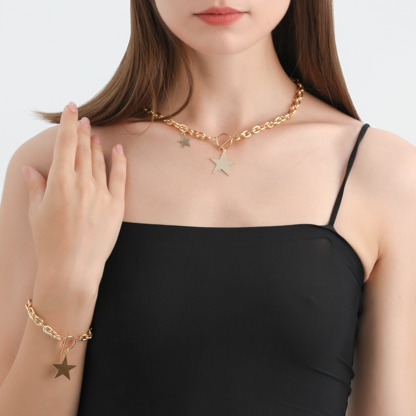 Minimalist Geometric Star Pendant Necklace Set for Women with Alloy Chain and Electroplated Finish