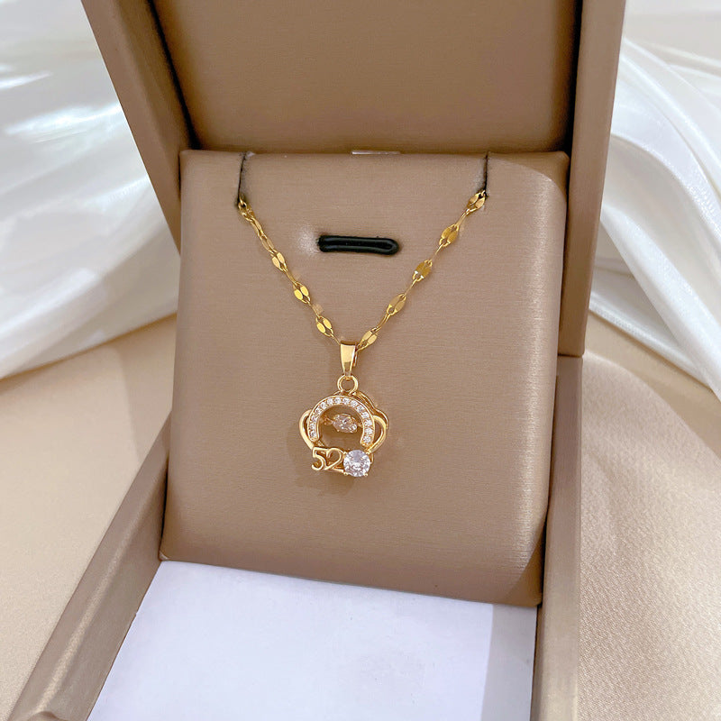 Collar con colgante de luna geométrico minimalista para mujer y hombre en acero de titanio con detalles de diamantes de imitación en cadena de acero de titanio