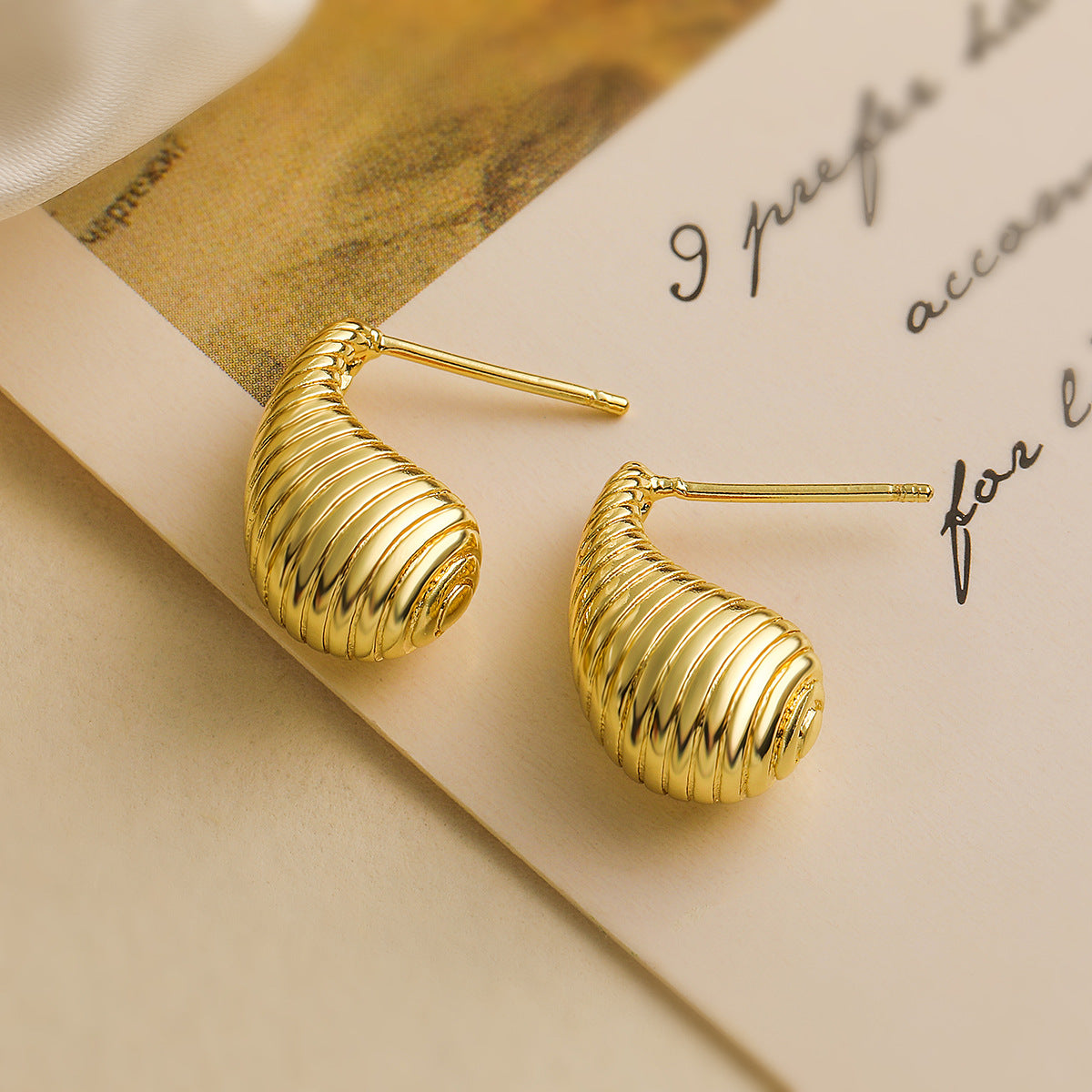 Vintage Geometric Copper Earrings with 18K Gold Plating for Women