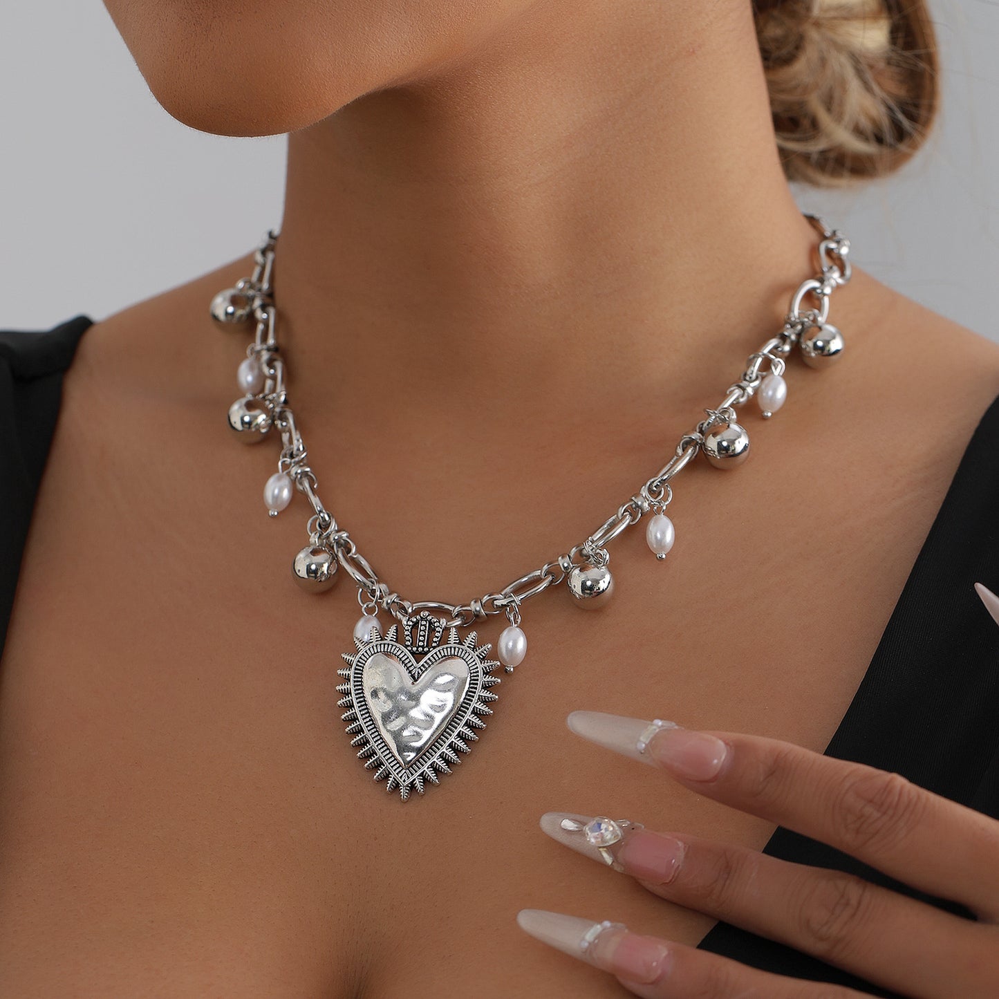 Vintage Punk Heart Geometric Alloy Pearl Plated Necklace