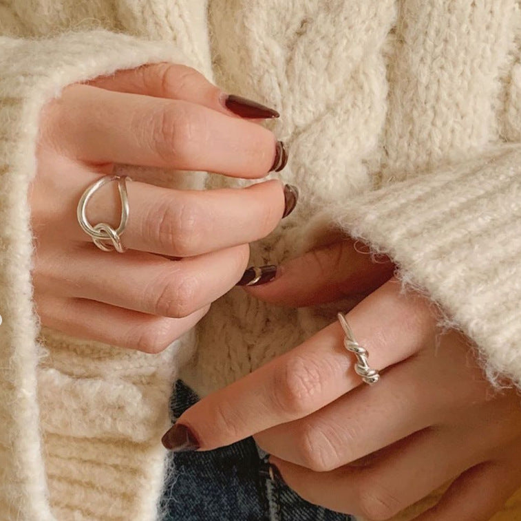 Anillo Minimalista de Plata de Ley 925 con Espiral Geométrica para Mujer