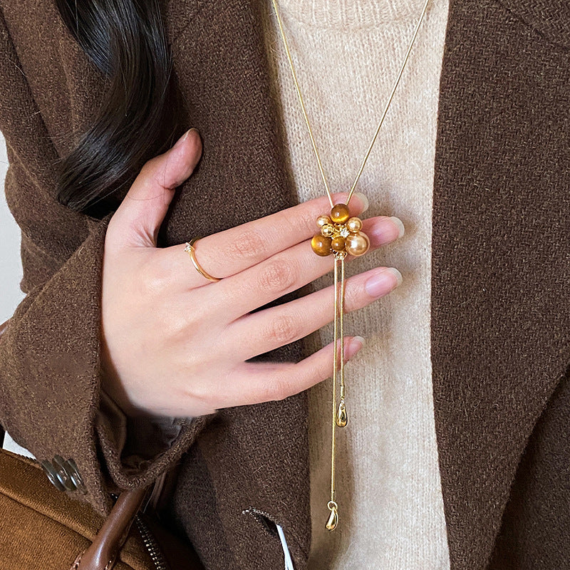 Collana da Donna Malaide con Ciondolo a Goccia in Perla Finta Elettroplaccata Stile Bohemien Vintage, Catena per Maglione con Estetica Elementi Naturali