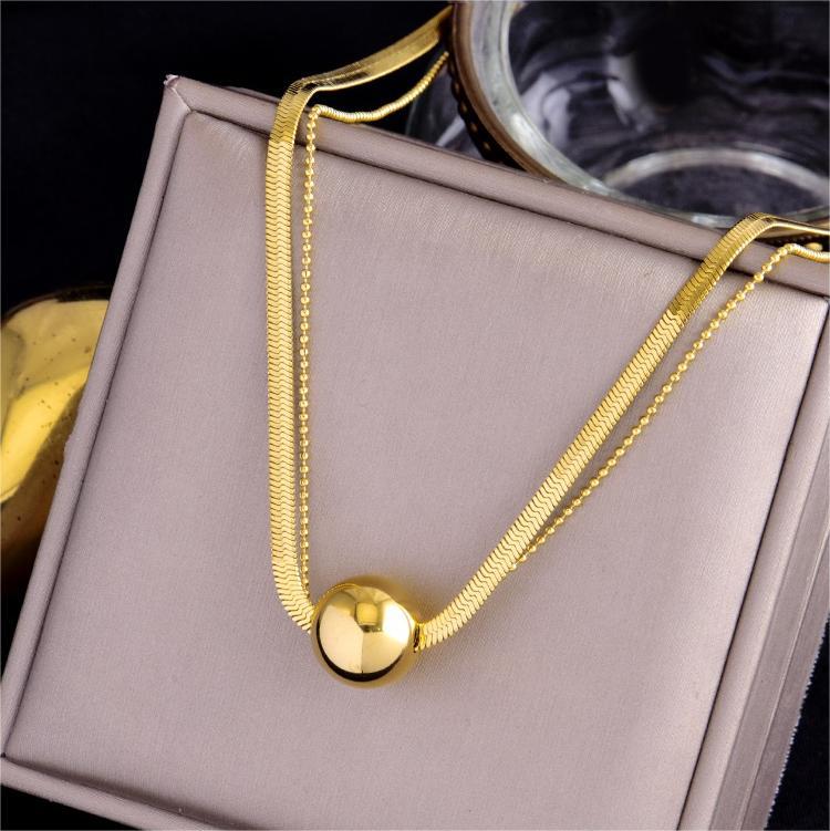 Collana da donna a doppio strato in acciaio al titanio con catena a serpente, palline rotonde, stile minimalista di lusso e accentuazione delicata della clavicola