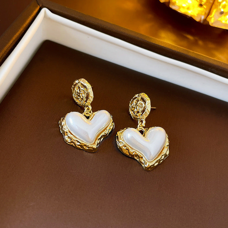 Pendientes de perlas y conchas de estilo vintage de aleación con baño de oro para mujer