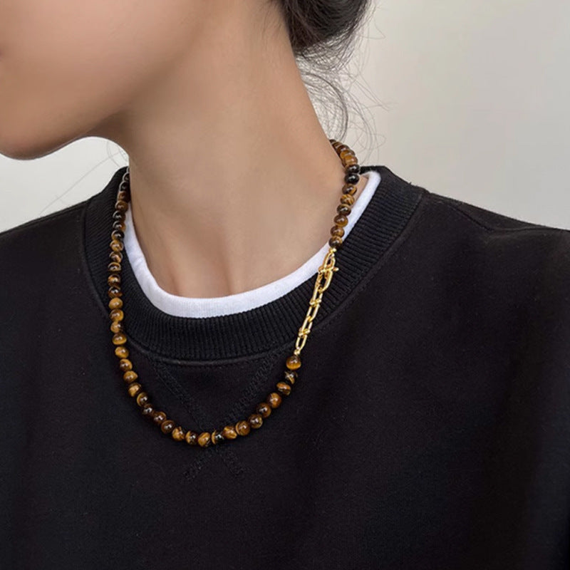 Collana Minimalista Geometrica a Y in Acciaio al Titanio Placcato per Donne e Uomini con Elementi Cosmici e Naturali