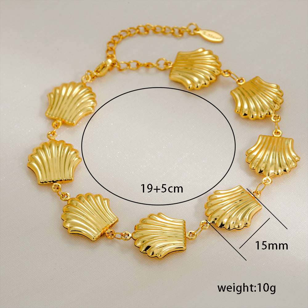 Bracciale a goccia in acciaio inossidabile cavo con conchiglia hip hop, forma a cuore geometrica a goccia d'acqua e accento a croce placcato oro