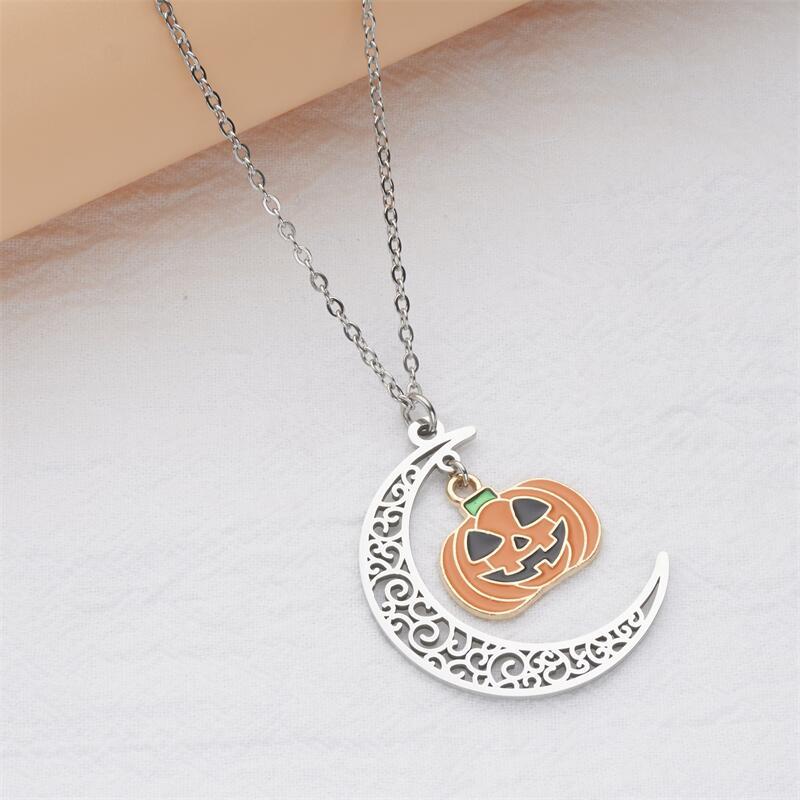 Ciondolo Collana Zucca Geometrica Non Conformista in Acciaio Inossidabile con Finitura in Acciaio al Titanio Placcato per Halloween