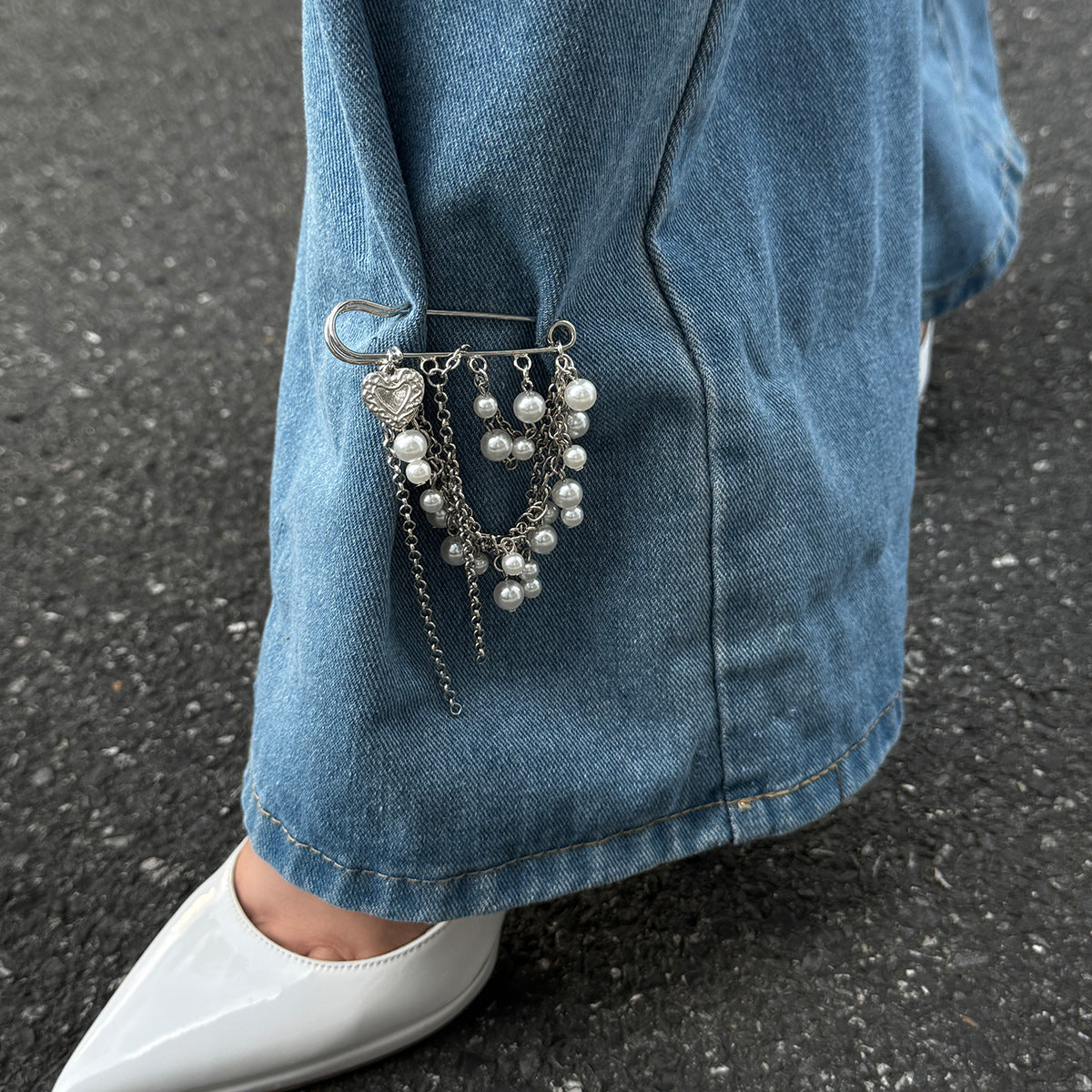 Broche colgante de borla estilo perla geométrica para mujer con acabado chapado, pin decorativo antideslizante multiuso ajustable para la cintura