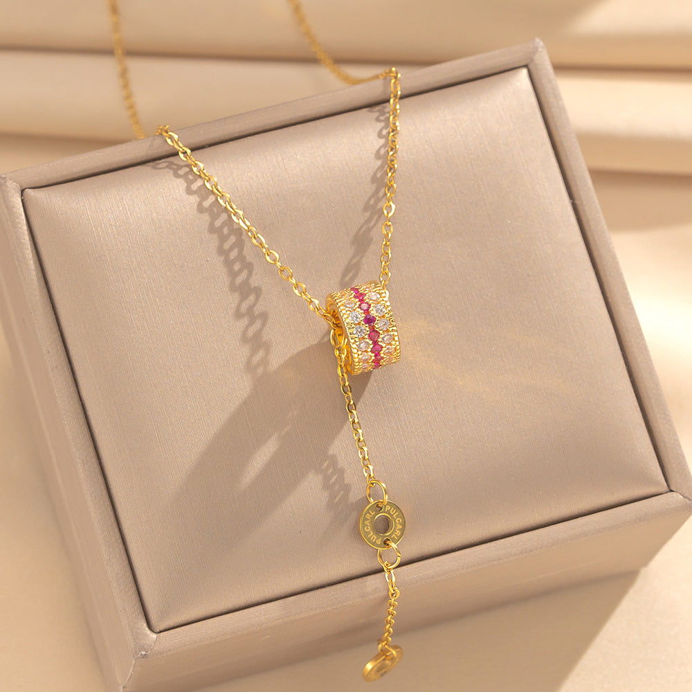 Light Luxury Minimalist Geometric Letter Circular 18K Gold Plated Titanium Steel Necklace for Women