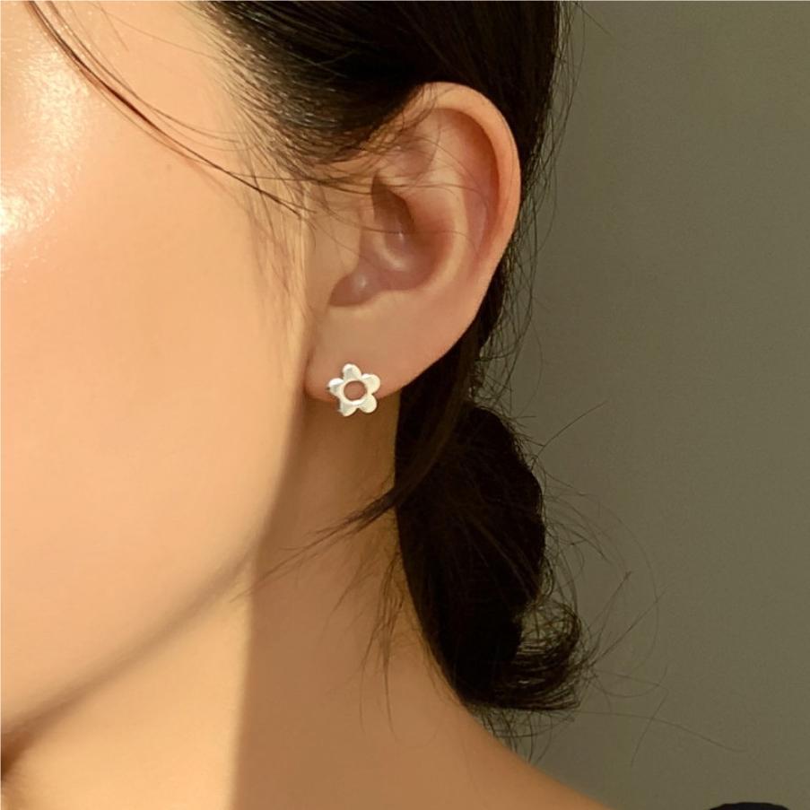 Minimalist Floral Dangle Earrings in 925 Sterling Silver with Pearl Inlay, Water-Drop Shape, Fresh and Sweet Style