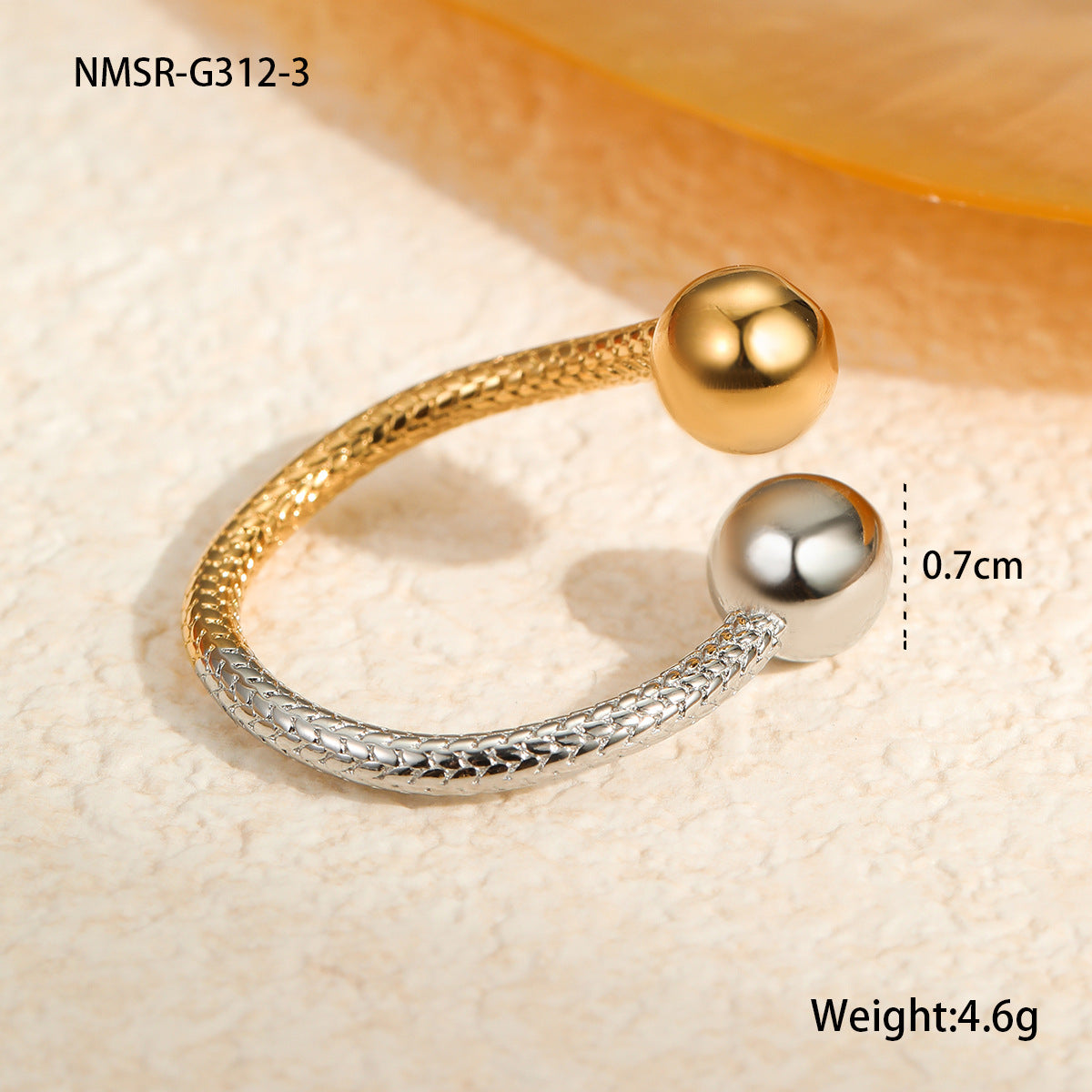 Anello aperto da donna minimalista geometrico regolabile impilabile a tre sfere in acciaio al titanio con finitura placcata