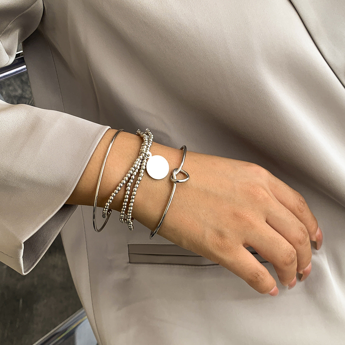 Punk Style Geometric Shiny Round Hoop Bracelet Set for Women with Plated Finish and Elastic Beaded Design