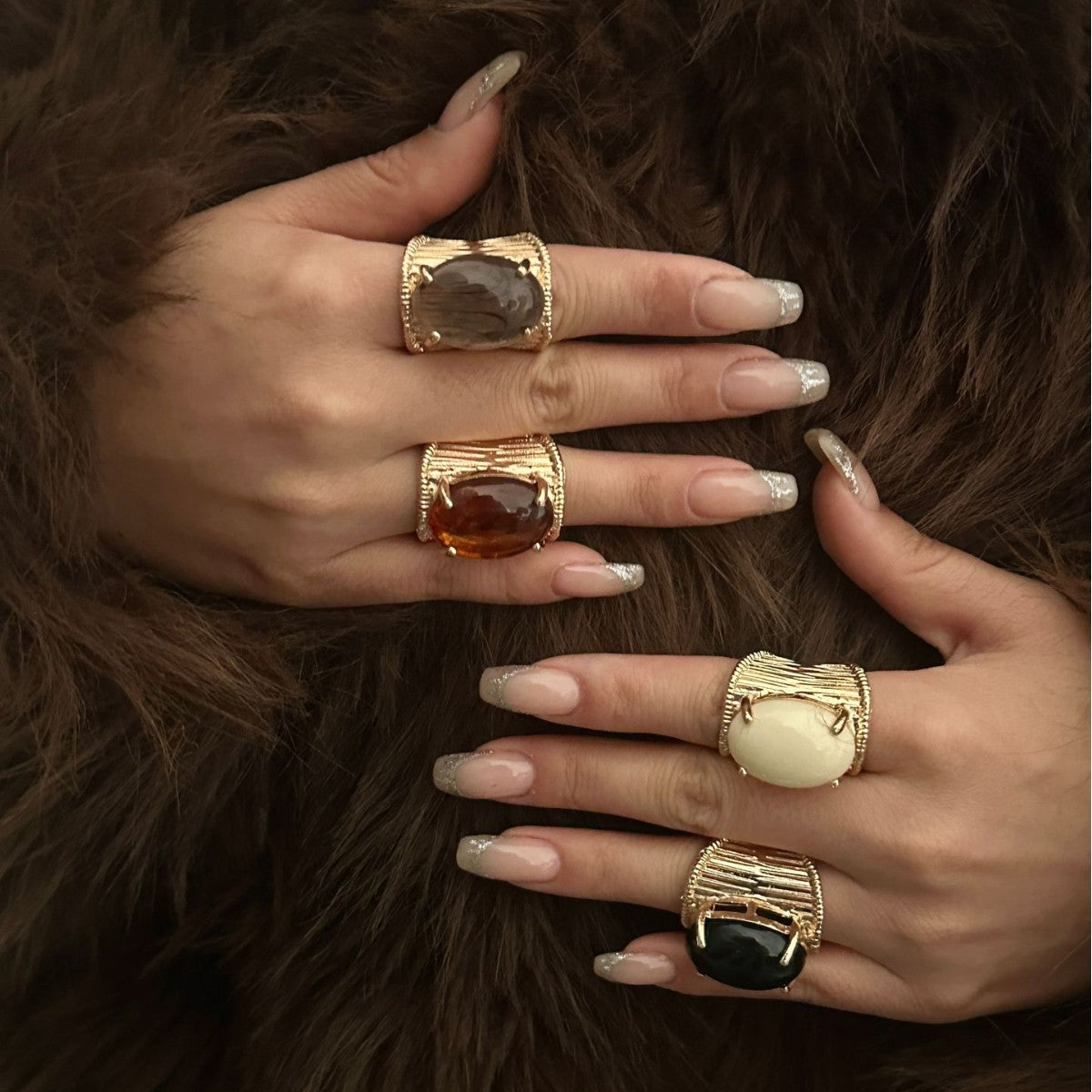 Anello da donna vintage hip-hop geometrico ovale placcato in lega con intarsio in resina