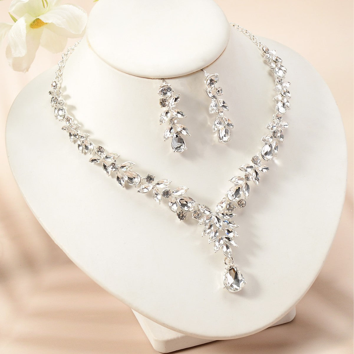 Elegant Rhinestone Heart Teardrop Pendant Jewelry Set with Plated Cable Chain for Women Wedding Party