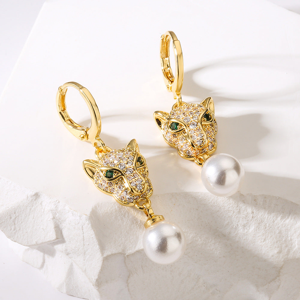 Fashionable Leopard-Shaped Geometric Earrings for Women in Copper with Real Gold Plating and Zircon and Pearl Accents