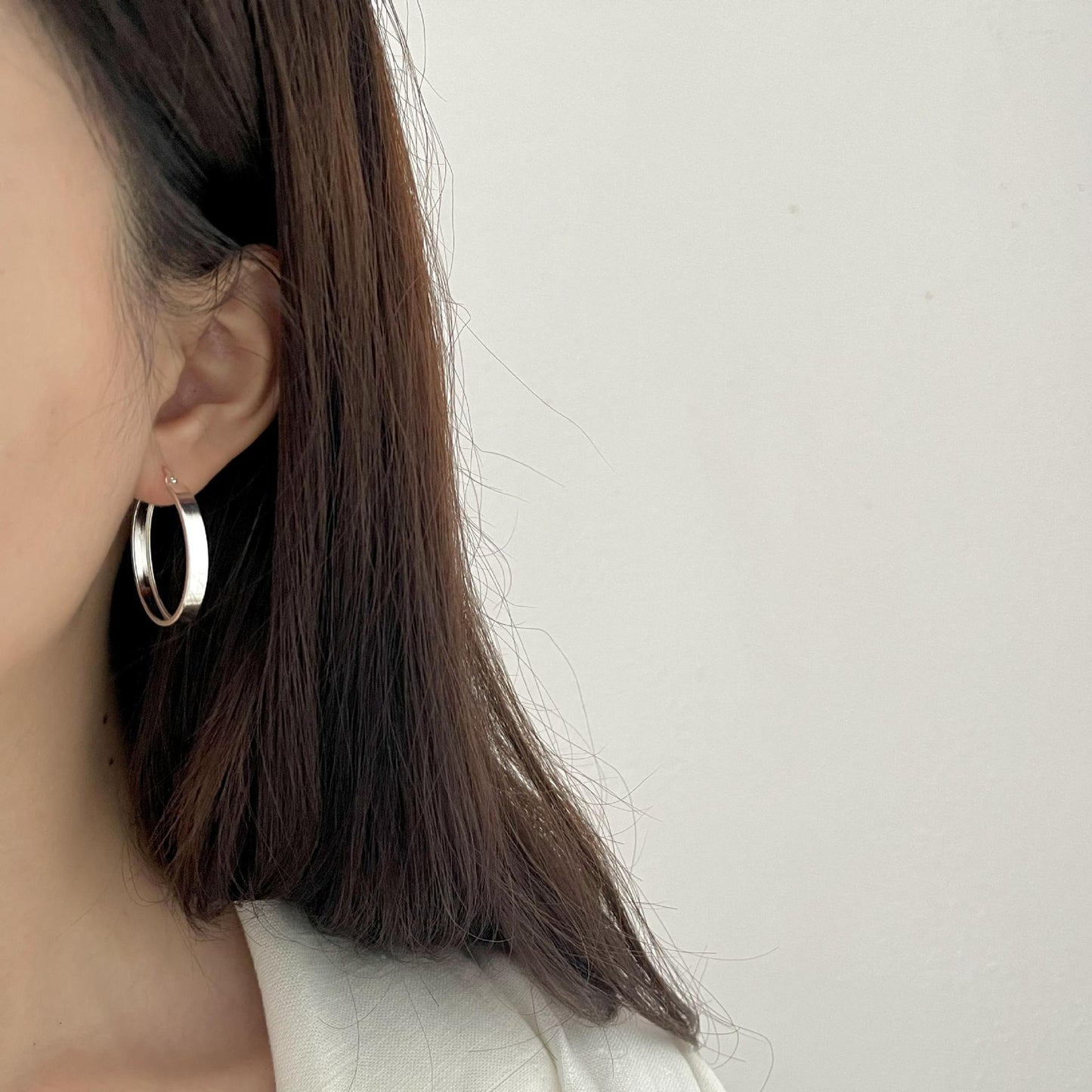 Orecchini a cerchio in argento sterling S925 geometrici minimalisti con superficie piatta lucida